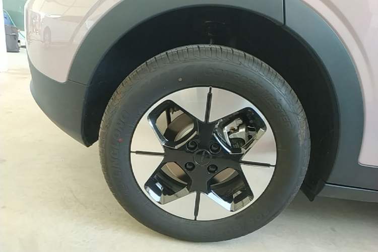 Used Geely Galaxy Geome 2025 310km Dream Edition Right Rear Wheel Hub