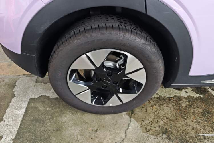 Used Geely Galaxy Geome 2025 UP 410km Exploration Edition Right Rear Wheel Hub