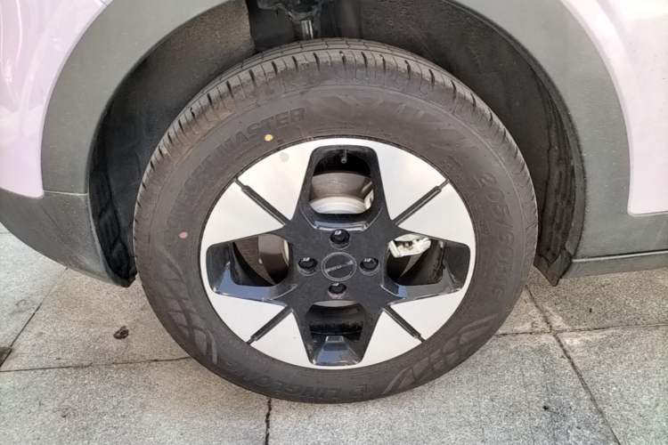 Used Geely Galaxy Geome 2025 UP 410km Exploration+ Edition Right Rear Wheel Hub