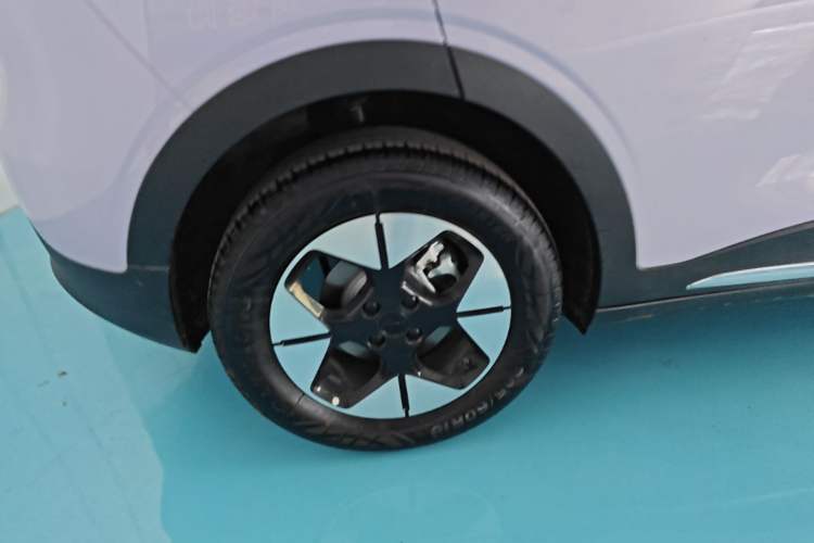 Used Geely Galaxy Geome 2025 UP 410km Exploration Edition Right Rear Wheel Hub