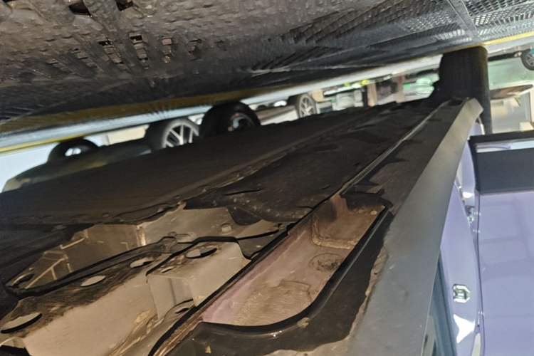 Used Geely Galaxy Geome 2025 410 km Free Version Right Side Sill