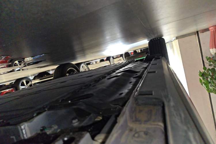 Used Geely Galaxy Geome 2025 UP 410km Exploration+ Edition Right Side Sill