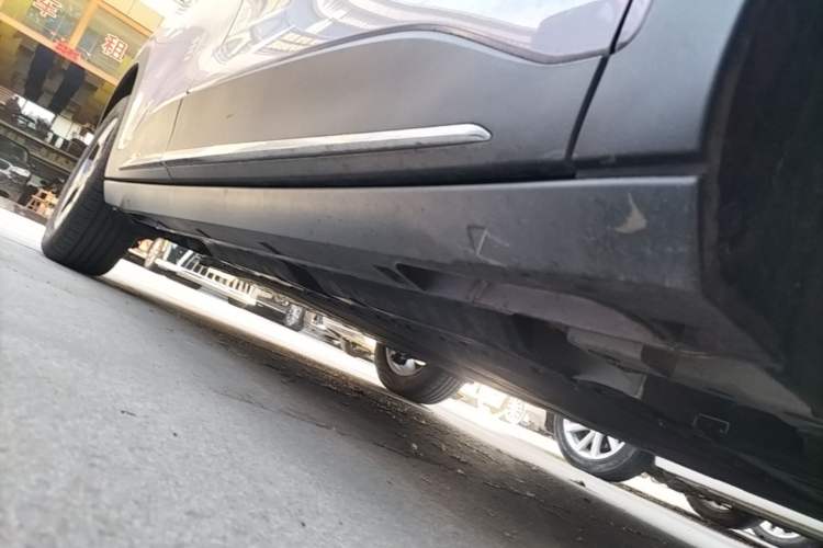 Used Geely Galaxy Geome 2025 UP 410km Exploration+ Edition Right Side Sill