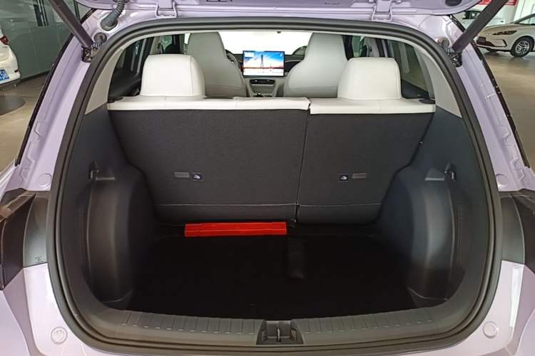 Used Geely Galaxy Geome 2025 UP 410km Exploration+ Edition Trunk