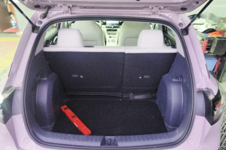 Used Geely Galaxy Geome 2025 310km Youth Edition Trunk