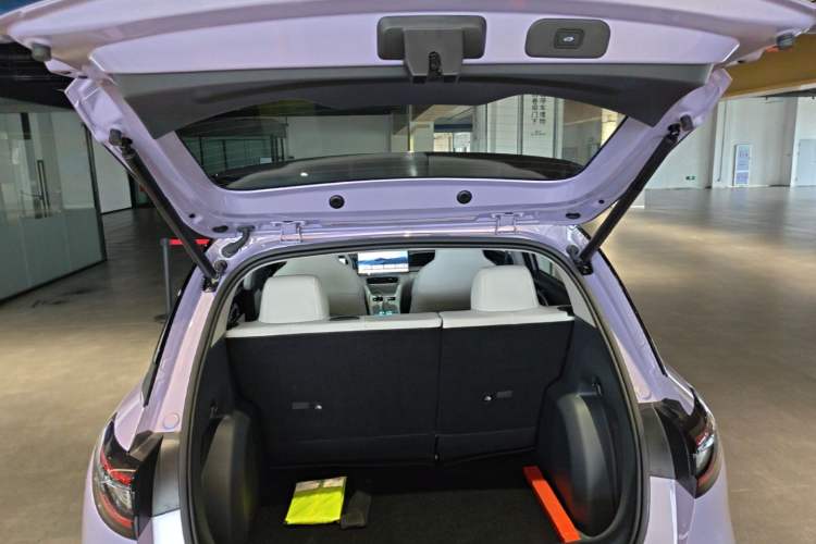 Used Geely Galaxy Geome 2025 UP 410km Exploration+ Edition Trunk