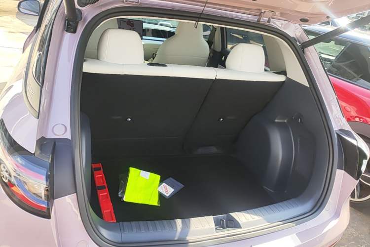 Used Geely Galaxy Geome 2025 310km Dream Edition Trunk