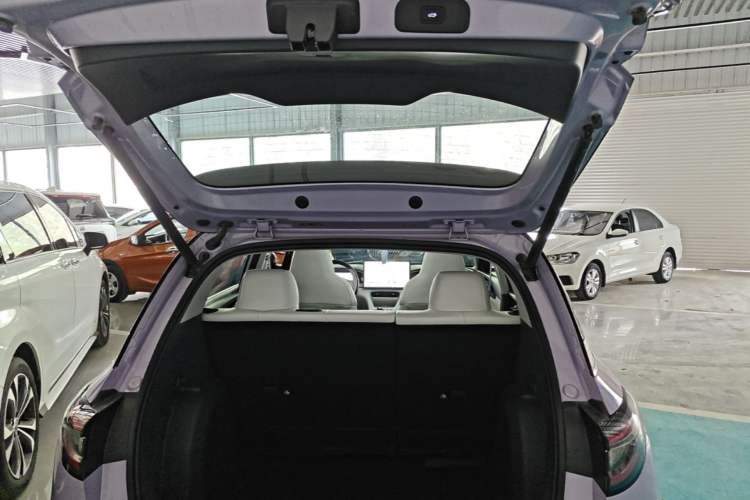 Used Geely Galaxy Geome 2025 UP 410km Exploration Edition Trunk