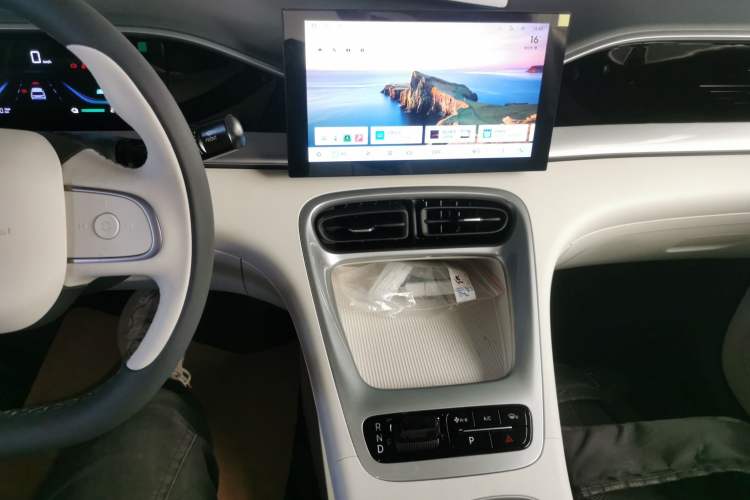 Used Geely Galaxy Geome 2025 310km Youth Edition Audio And AC Panel