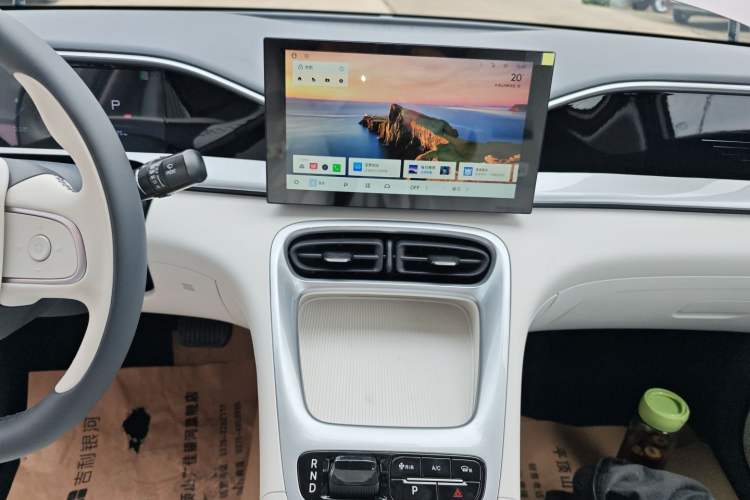 Used Geely Galaxy Geome 2025 310km Youth Edition Audio And AC Panel