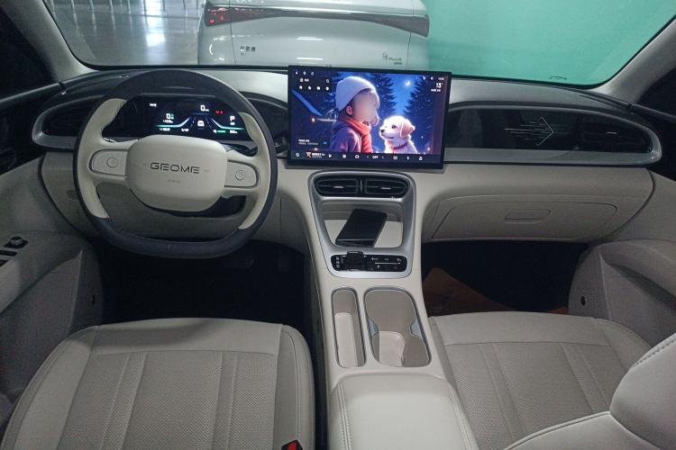 Used Geely Galaxy Geome 2025 UP 410km Exploration Edition Center Console