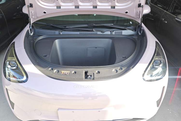 Used Geely Galaxy Geome 2025 310km Youth Edition Engine Bay