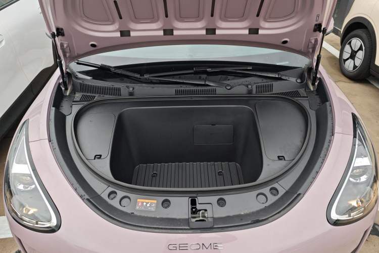 Used Geely Galaxy Geome 2025 310km Youth Edition Engine Bay
