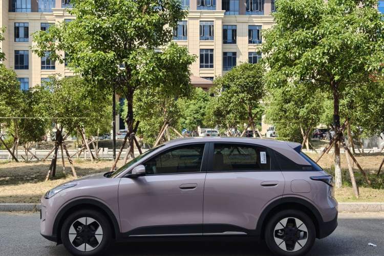 Used Geely Galaxy Geome 2025 UP 410km Exploration Edition Exterior 2