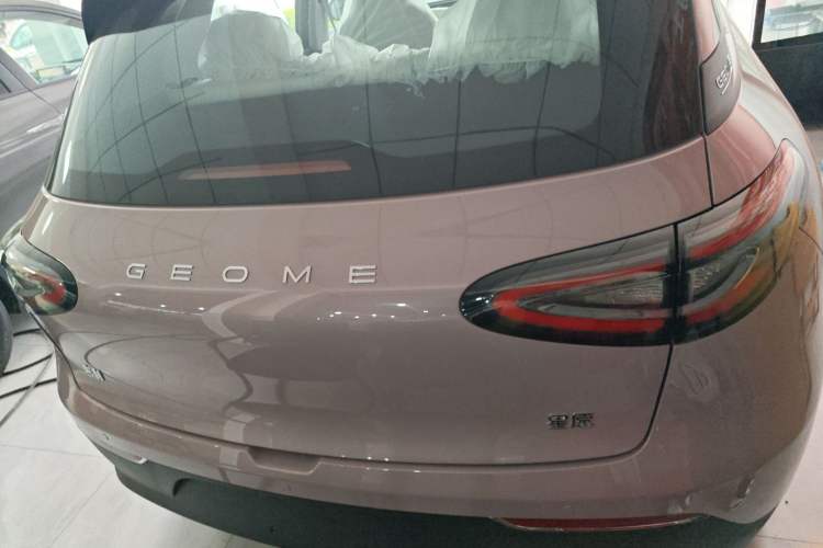 Used Geely Galaxy Geome 2025 310km Youth Edition Exterior 4