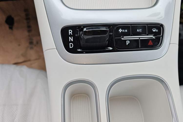 Used Geely Galaxy Geome 2025 310km Youth Edition Gear Lever