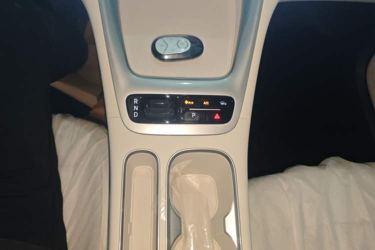 Used Geely Galaxy Geome 2025 310km Youth Edition Gear Lever