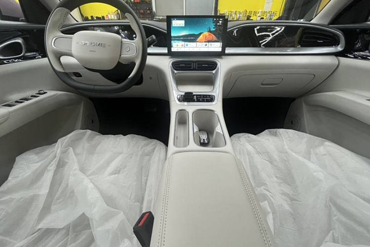 Used Geely Galaxy Geome 2025 310km Youth Edition Interior 1