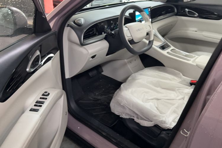 Used Geely Galaxy Geome 2025 310km Youth Edition Interior 1
