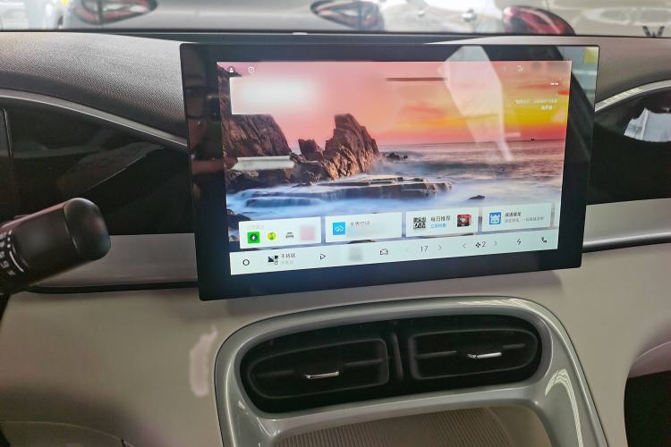 Used Geely Galaxy Geome 2025 310km Youth Edition Interior 2