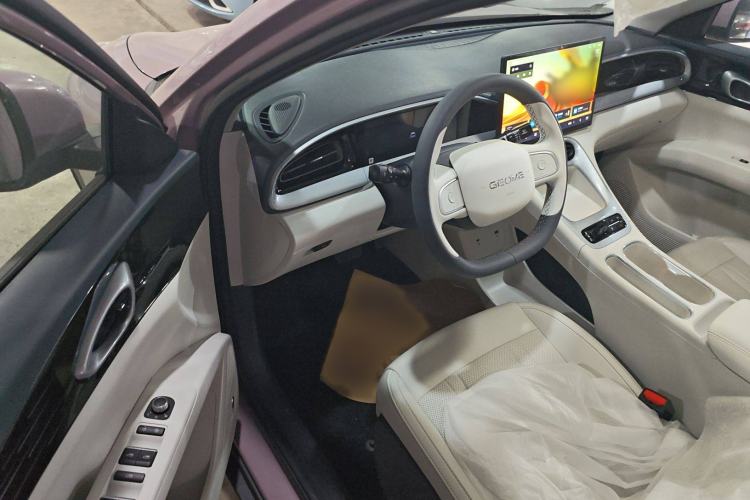Used Geely Galaxy Geome 2025 310km Dream Edition Interior 2