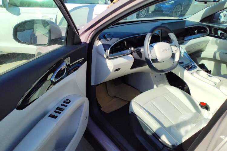 Used Geely Galaxy Geome 2025 310km Dream Edition Interior 3