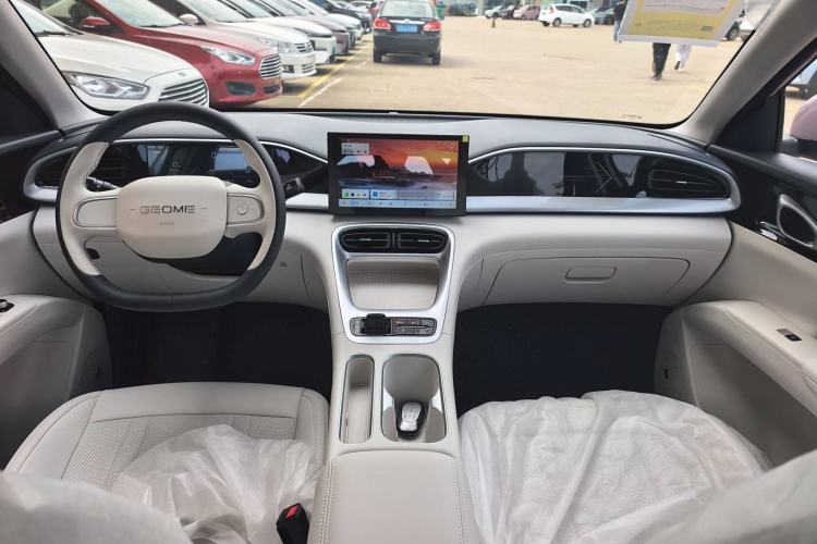 Used Geely Galaxy Geome 2025 310km Youth Edition Interior 3