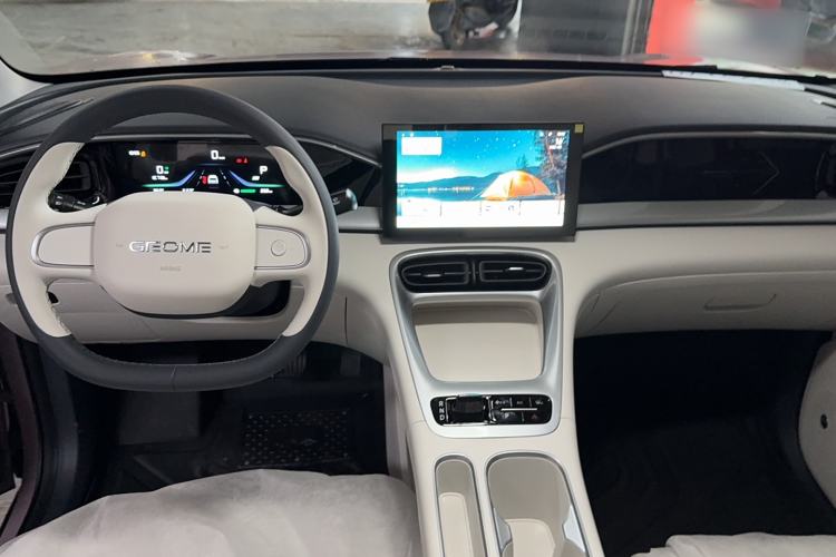 Used Geely Galaxy Geome 2025 310km Youth Edition Interior 3