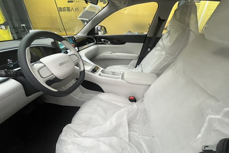 Used Geely Galaxy Geome 2025 310km Youth Edition Interior 5