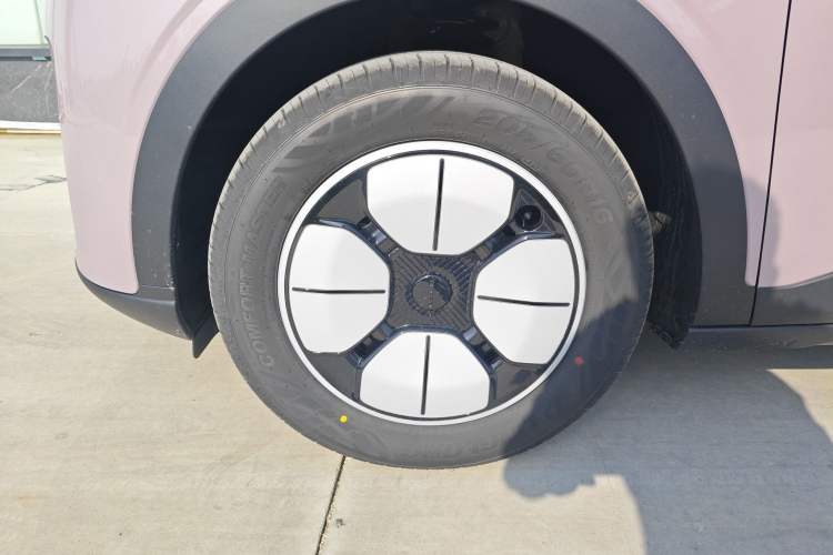 Used Geely Galaxy Geome 2025 310km Youth Edition Left Front Wheel Hub