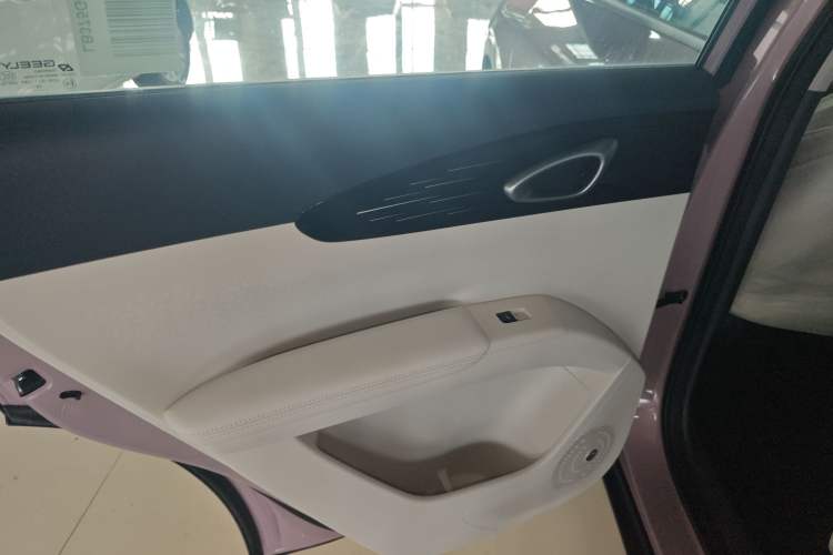 Used Geely Galaxy Geome 2025 310km Youth Edition Left Rear Door Interior