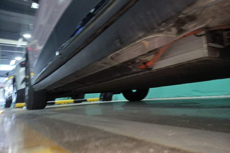 Used Geely Galaxy Geome 2025 UP 410km Exploration Edition Left Side Sill