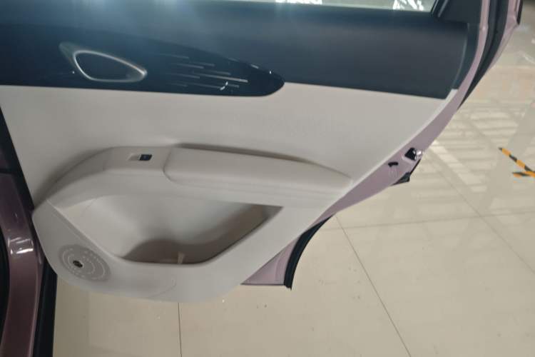 Used Geely Galaxy Geome 2025 310km Youth Edition Right Rear Door Interior