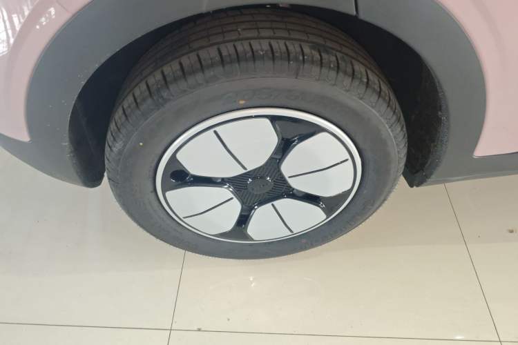 Used Geely Galaxy Geome 2025 310km Youth Edition Right Rear Wheel Hub