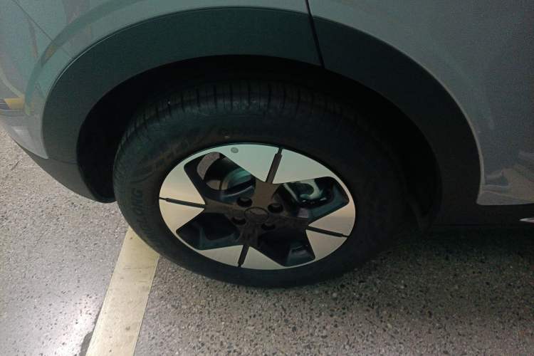 Used Geely Galaxy Geome 2025 UP 410km Exploration Edition Right Rear Wheel Hub