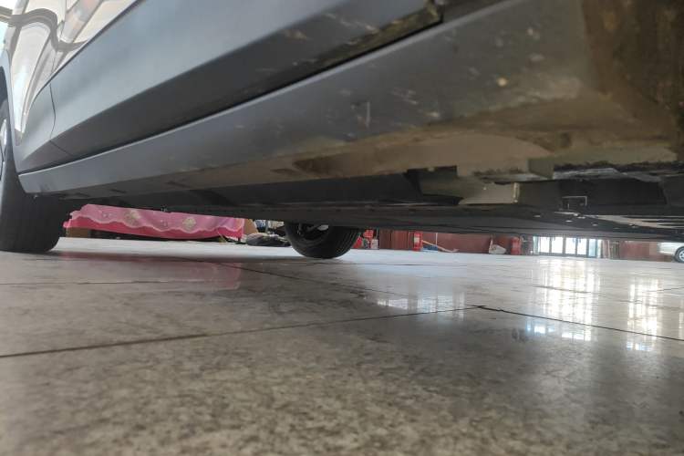 Used Geely Galaxy Geome 2025 310km Youth Edition Right Side Sill