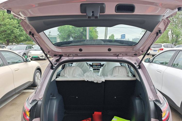 Used Geely Galaxy Geome 2025 310km Youth Edition Trunk