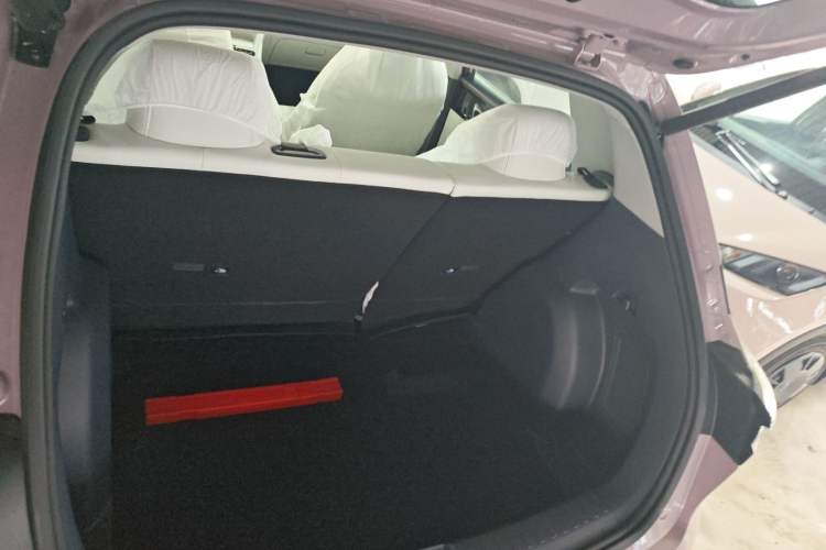 Used Geely Galaxy Geome 2025 310km Dream Edition Trunk