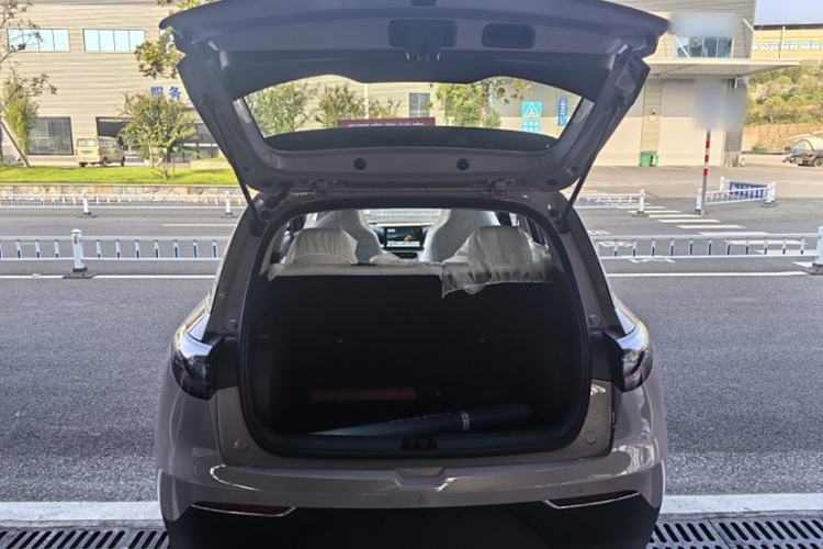 Used Geely Galaxy Geome 2025 310km Youth Edition Trunk
