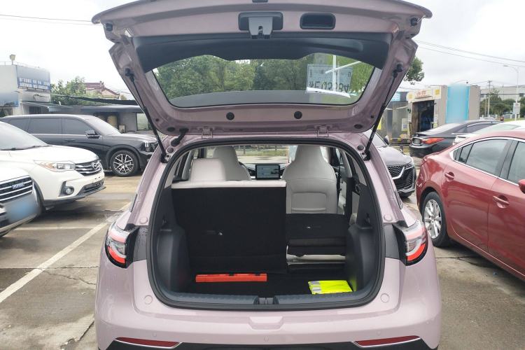 Used Geely Galaxy Geome 2025 310km Youth Edition Trunk