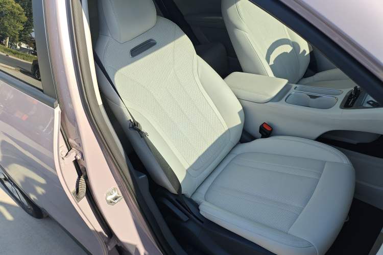 Used Geely Galaxy Geome 2025 310km Youth Edition Right Front Seat