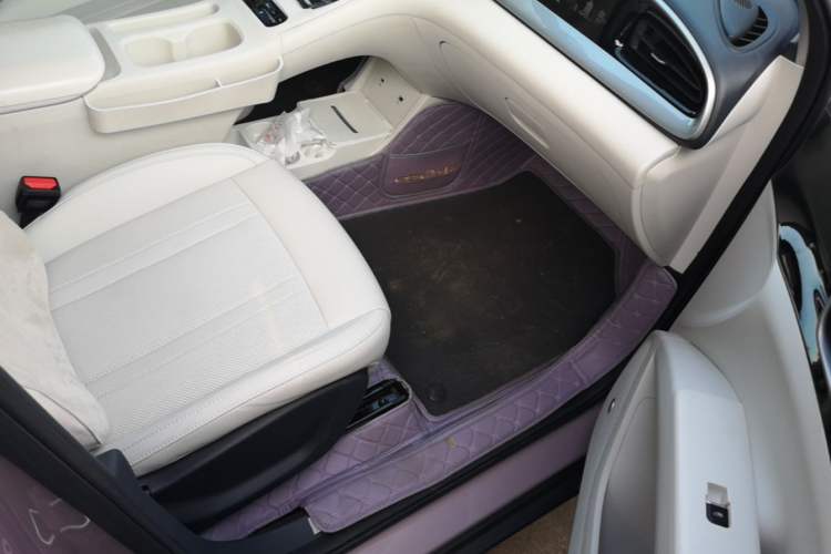 Used Geely Galaxy Geome 2025 UP 410km Exploration+ Edition Right Front Seat