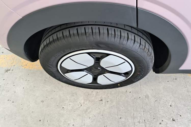 Used Geely Galaxy Geome 2025 310km Dream Edition Right Rear Wheel Hub
