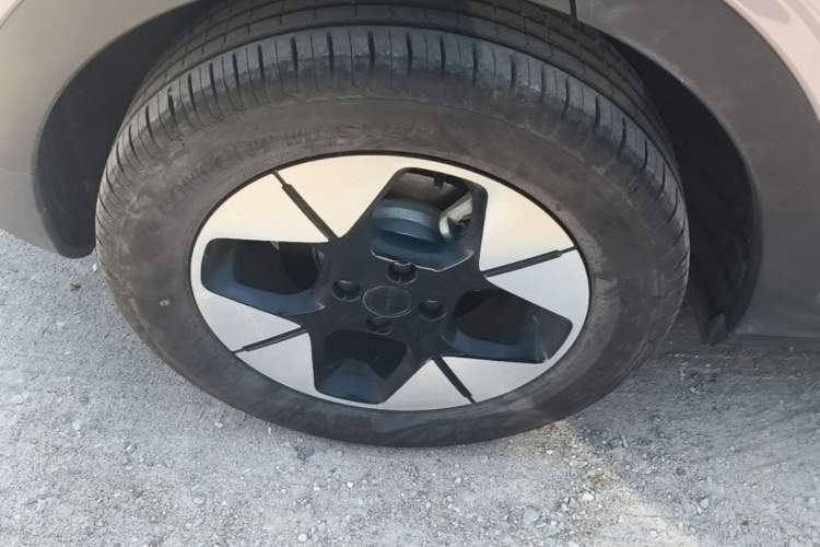 Used Geely Galaxy Geome 2025 UP 410km Exploration Edition Right Rear Wheel Hub