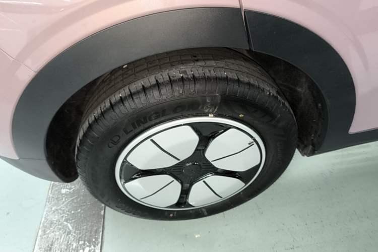 Used Geely Galaxy Geome 2025 310km Youth Edition Right Rear Wheel Hub