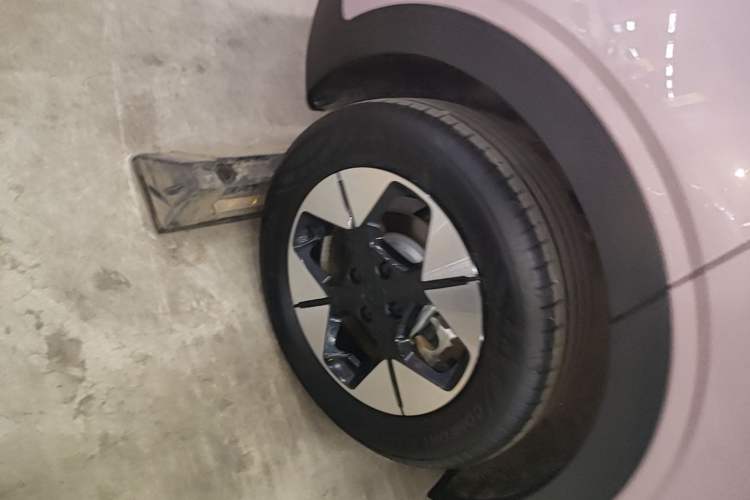 Used Geely Galaxy Geome 2025 310km Dream Edition Right Rear Wheel Hub