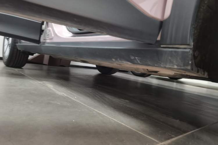 Used Geely Galaxy Geome 2025 310km Youth Edition Right Side Sill
