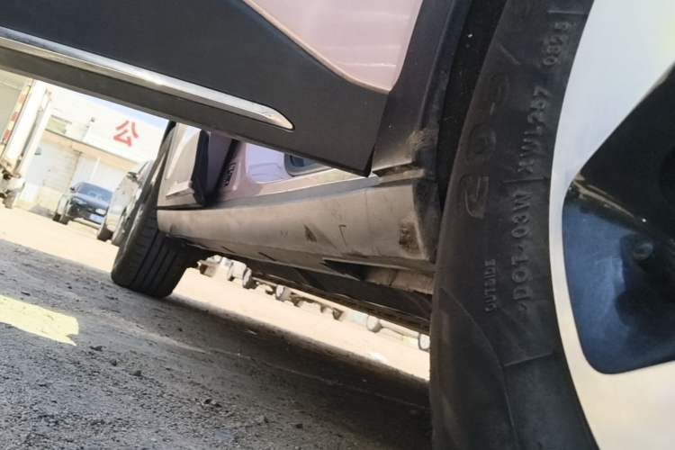 Used Geely Galaxy Geome 2025 UP 410km Exploration Edition Right Side Sill