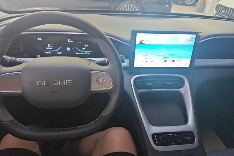 Used Geely Galaxy Geome 2025 310km Youth Edition Center Console