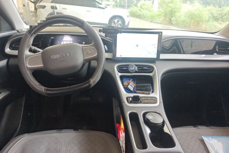 Used Geely Galaxy Geome 2025 310km Youth Edition Center Console